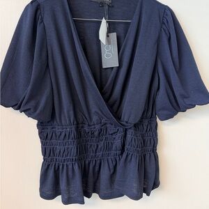 Gibson Navy Blue Ruched V-Neck Top